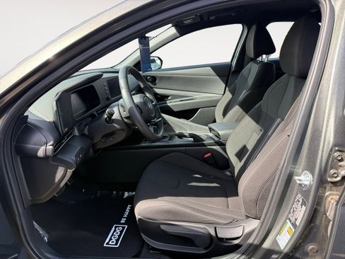 Certified 2025 Hyundai Elantra Sport image 10