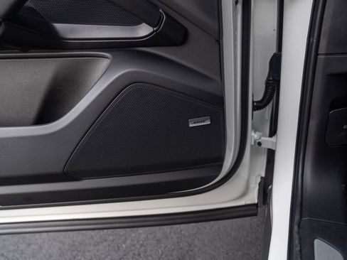 New 2026 Porsche Cayenne Base image 26