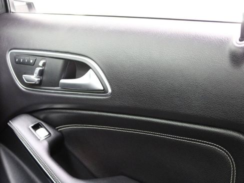 Used 2020 Mercedes-Benz GLA 250 w/ Convenience Package image 56