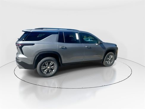 New 2026 Chevrolet Traverse LT image 9