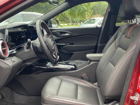 Used 2024 Chevrolet Trax RS w/ Driver Confidence Package image 13