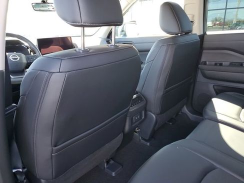 New 2026 Nissan Pathfinder SL image 17