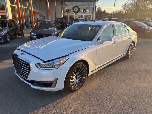 Used 2018 Genesis G90 3.3T Premium image 14