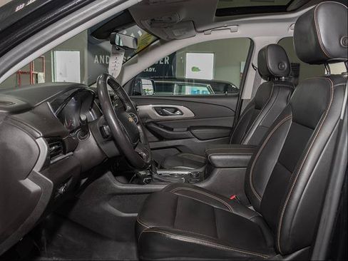 Used 2019 Chevrolet Traverse LT w/ LT Premium Package AWD/4WD image 8
