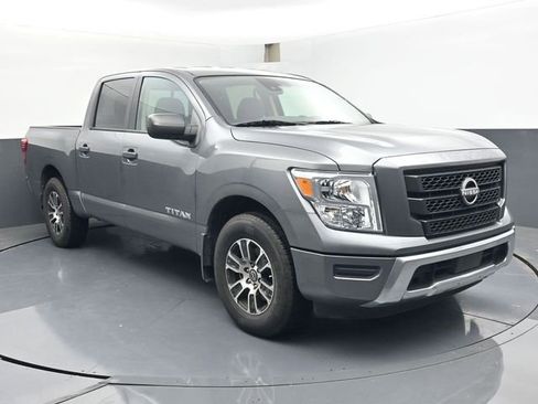 Used 2024 Nissan Titan SV w/ Accessory Utility Package RWD image 2