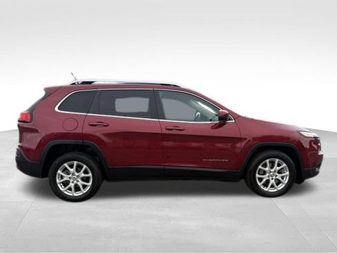 Used 2015 Jeep Cherokee Latitude FWD image 19
