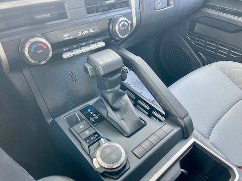 Used 2025 Toyota Tacoma SR5 image 15