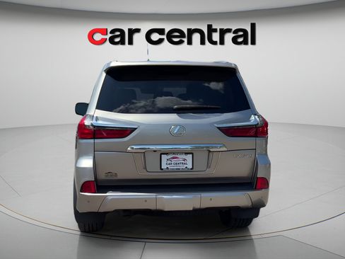 Used 2018 Lexus LX 570 4WD w/ Luxury Package image 4