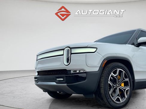 Used 2023 Rivian R1S Adventure image 51