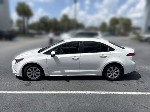 Used 2024 Toyota Corolla LE FWD image 8