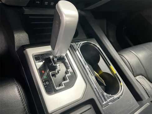 Used 2020 Toyota Tundra Limited image 18