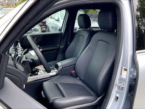 Used 2026 Mercedes-Benz GLB 250 4MATIC image 6