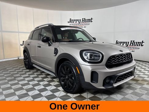 Used 2024 MINI Cooper Countryman S w/ Signature Upholstery Package FWD image 4