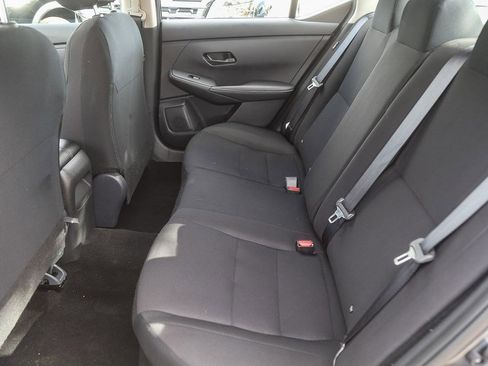 Used 2025 Nissan Sentra S image 17