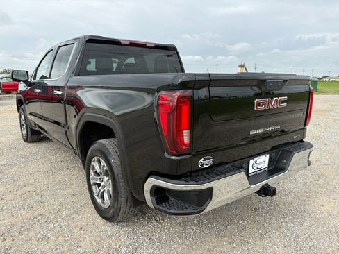 Used 2025 GMC Sierra 1500 SLT RWD image 7