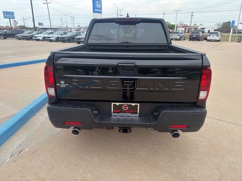 New 2026 Honda Ridgeline Black Edition image 9