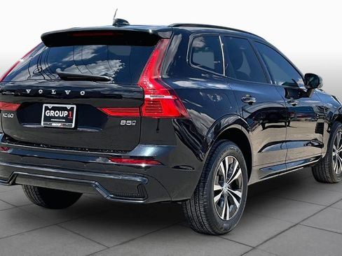 Used 2024 Volvo XC60 B5 Core AWD/4WD image 13