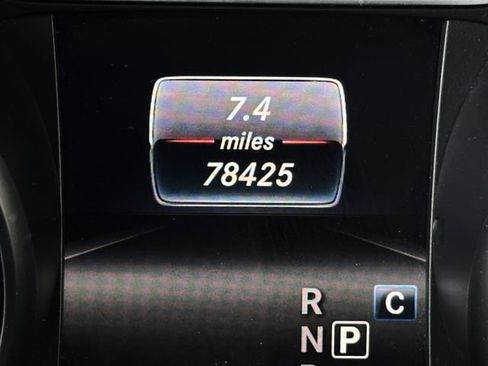 Used 2019 Mercedes-Benz GLA 250 w/ Premium Package image 19