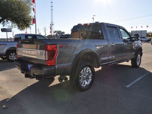 Used 2021 Ford F250 Limited image 5