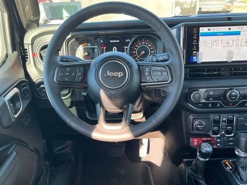 New 2025 Jeep Wrangler Unlimited Rubicon image 9