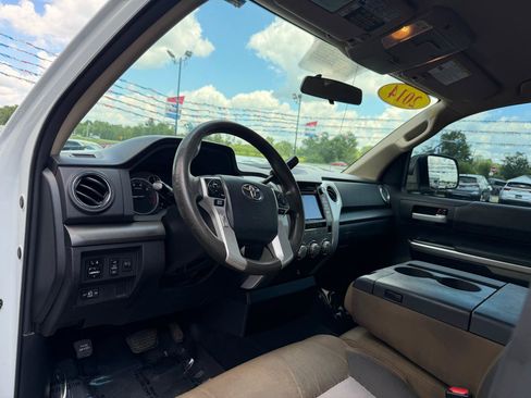 Used 2014 Toyota Tundra SR5 AWD/4WD image 13