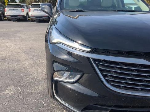 Used 2022 Buick Enclave Essence image 10