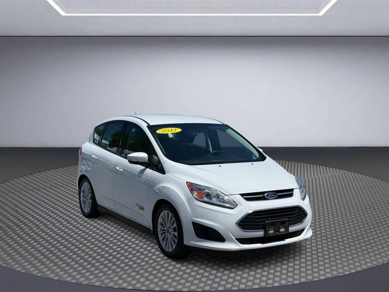 Used 2017 Ford C-MAX Energi SE w/ Interior Protection Package FWD image 1