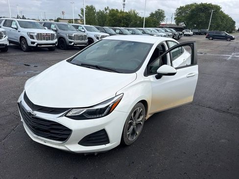 Used 2019 Chevrolet Cruze LT w/ Convenience Package FWD image 5