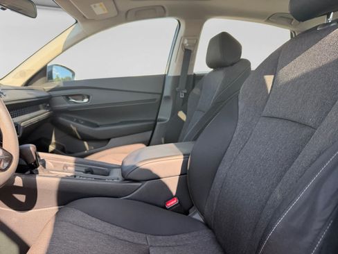 Used 2024 Honda Accord EX image 10