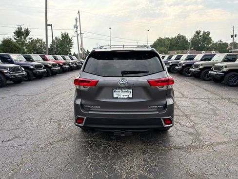 Used 2019 Toyota Highlander Limited AWD/4WD image 6