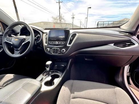 Used 2023 Chevrolet Malibu LT FWD image 10