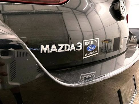 Used 2022 MAZDA MAZDA3 s FWD image 13