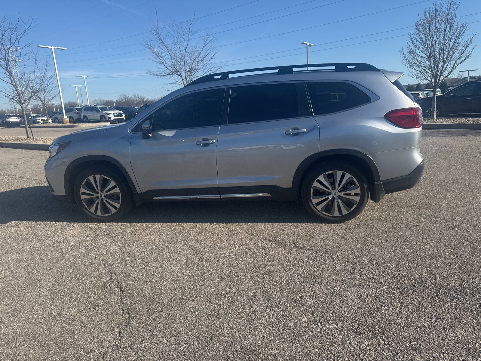 Used 2022 Subaru Ascent Limited w/ Technology Package AWD/4WD image 8