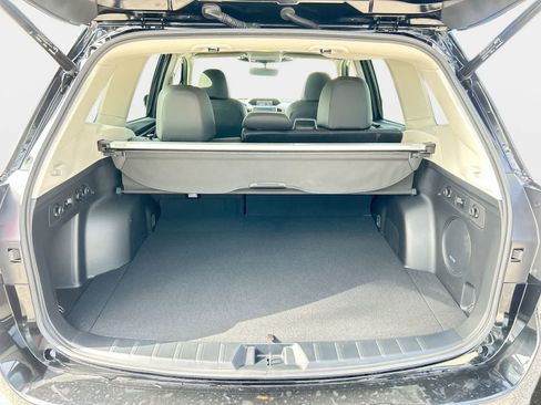 Used 2024 Subaru Forester Limited AWD/4WD image 9