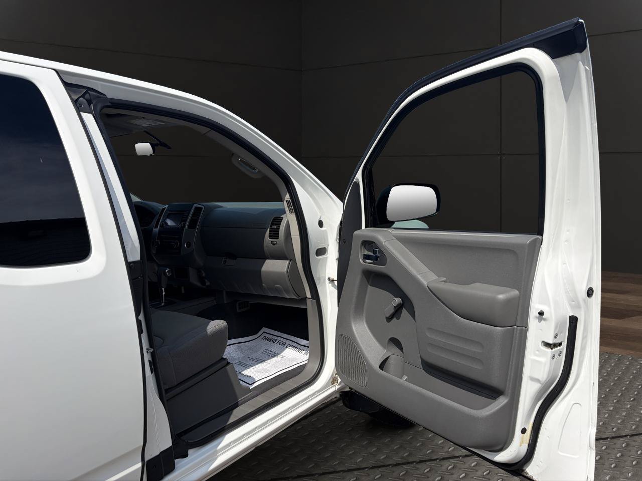 Used 2018 Nissan Frontier S RWD image 19