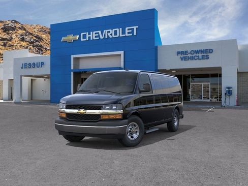 New 2026 Chevrolet Express 2500 LT w/ LT Preferred Equipment Group image 8