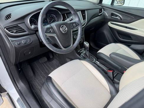 Used 2018 Buick Encore Preferred image 12