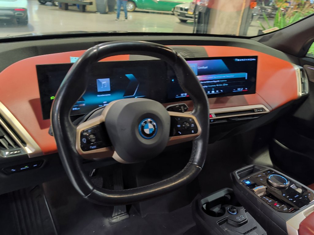 Certified 2024 BMW iX xDrive50 w/ Premium Package AWD/4WD image 5