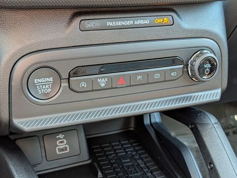Used 2025 Ford Bronco Sport Outer Banks w/ Sasquatch Outer Banks Package AWD/4WD image 22