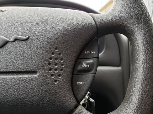 Used 2001 Ford Mustang Convertible image 21