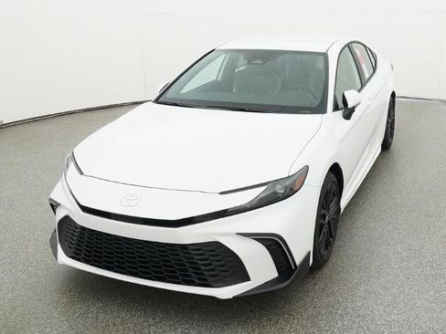 Used 2026 Toyota Camry SE FWD image 53