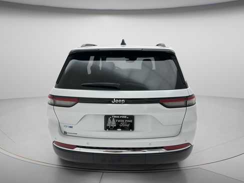 Used 2023 Jeep Grand Cherokee 4WD 4xe image 6
