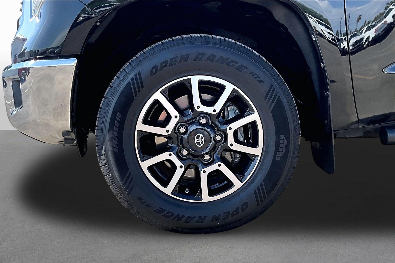 Used 2017 Toyota Tundra SR5 w/ TRD Off Road Package RWD image 8