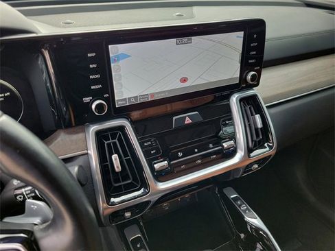 Used 2023 Kia Sorento SX Prestige image 24