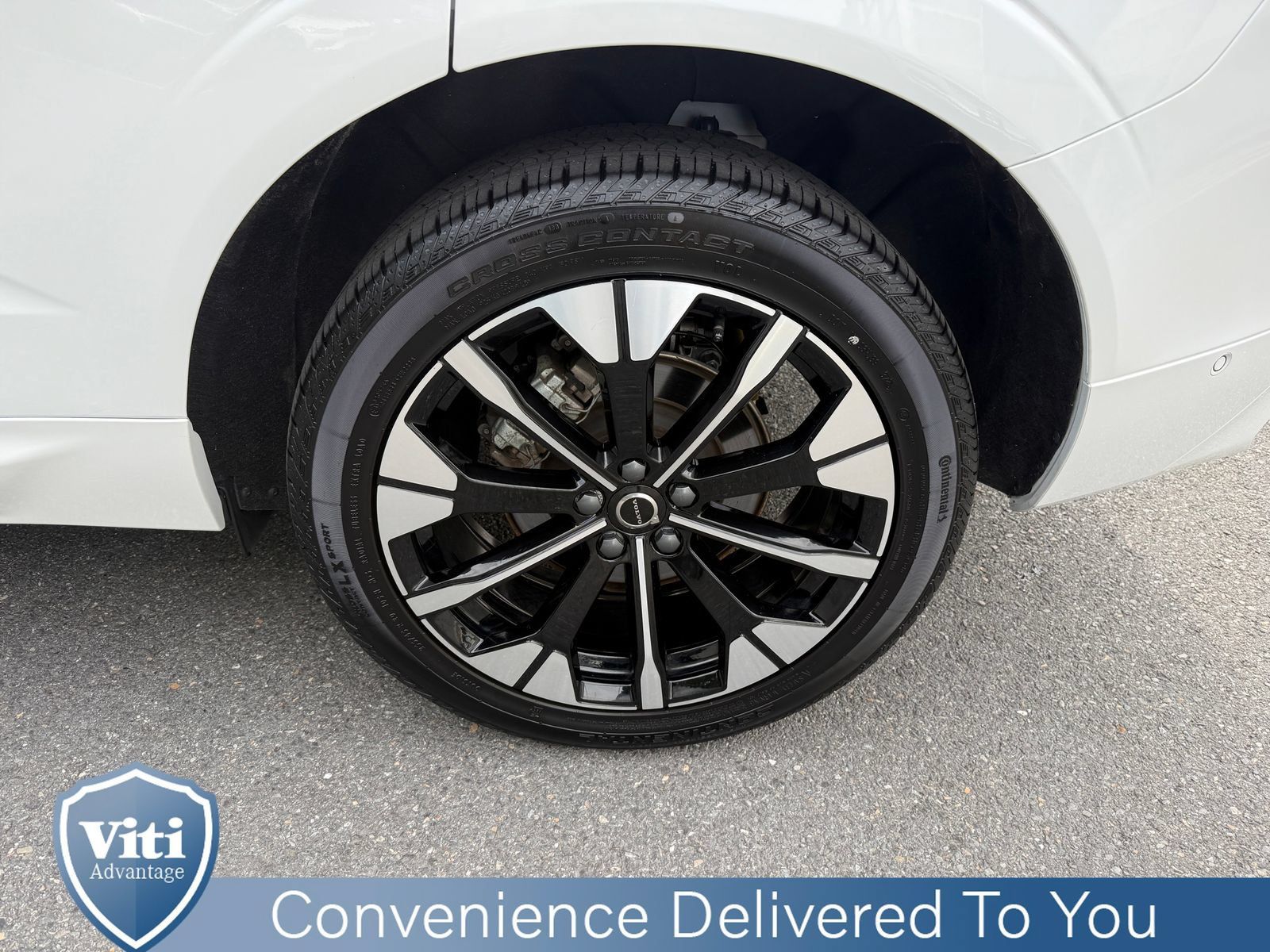 Used 2026 Volvo XC60 B5 Plus w/ Protection Package Premier AWD/4WD image 12