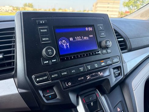 Used 2018 Honda Odyssey LX image 23
