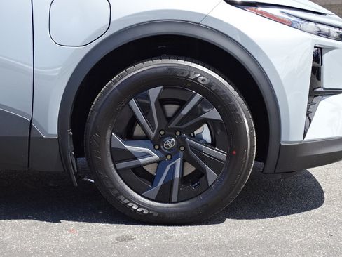 New 2026 Toyota C-HR AWD/4WD image 4