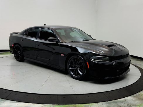 Used 2019 Dodge Charger Scat Pack image 3