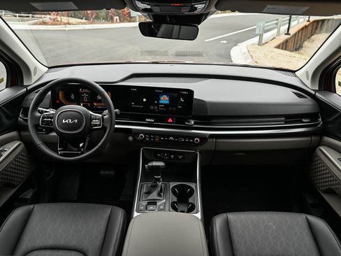 New 2026 Kia Carnival image 13