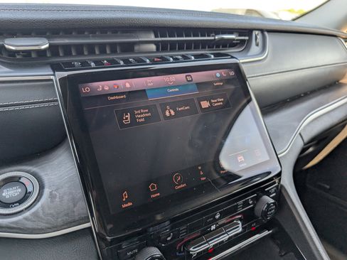 Used 2021 Jeep Grand Cherokee L Limited image 18